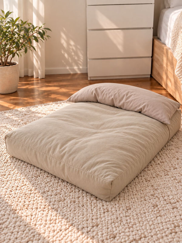 🛏️ The Little Bed — For cats and dogs